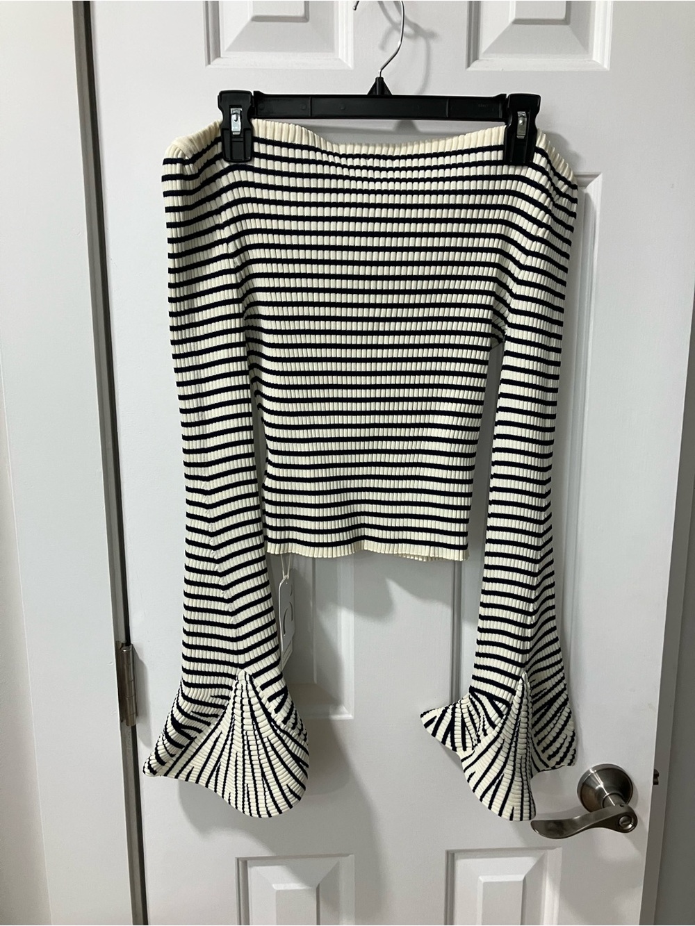 COMMENSE Off The Shoulder Top Black/White Striped Long Sleeve